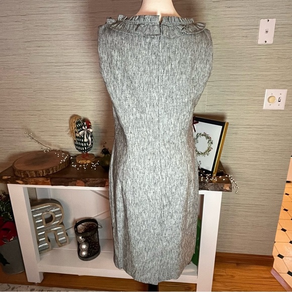 Classiques Entier Dress Women 10 Gray Tweed Ruffle Neck Sleeveless Sheath Career - Picture 6 of 9